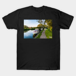 Chesterfield Canal, Clayworth T-Shirt